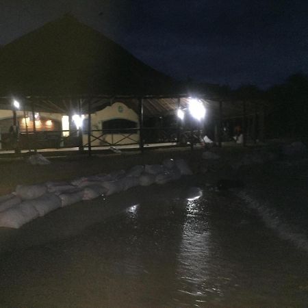 Pic-Nic Beach Corn Island酒店 外观 照片