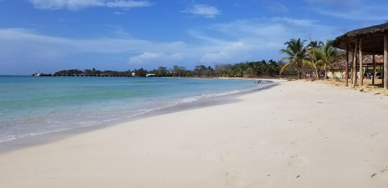 Pic-Nic Beach Corn Island酒店 外观 照片
